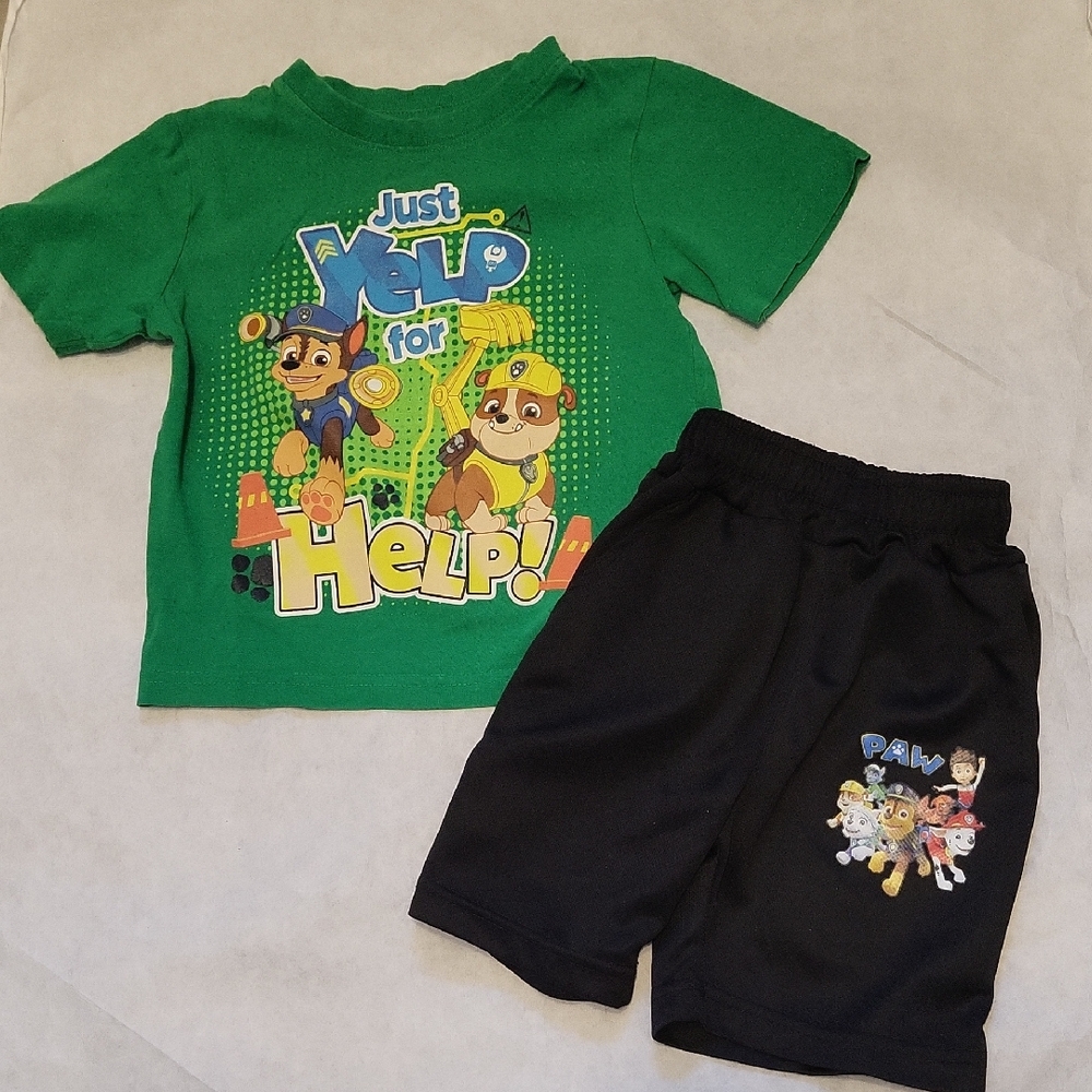 Nickelodeon Paw Patrol tee shirt with matching shorts